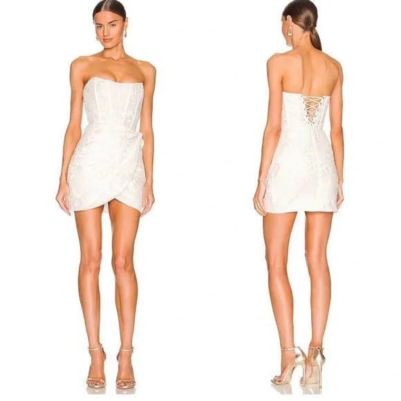 V. Chapman White Lace Wedding Dress - Picture 3 of 9